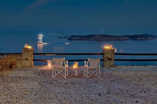 Aegean View - Seaside Apartment In Syros