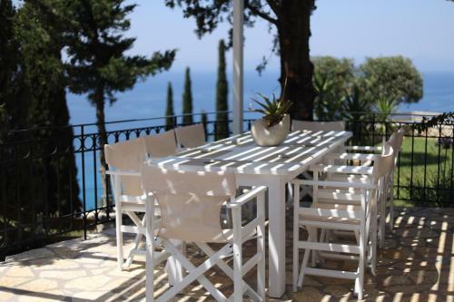 Orama : Sea To Sky Villas