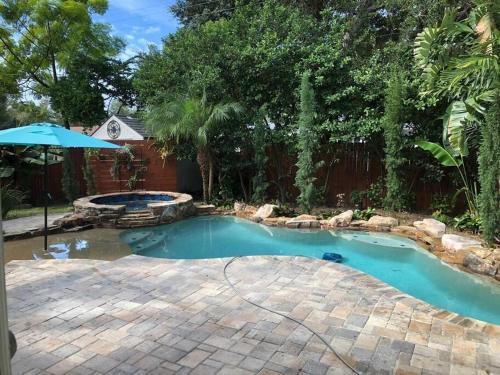 Tranquil Getaway With Private Pool Hot Tub And Fire Pit