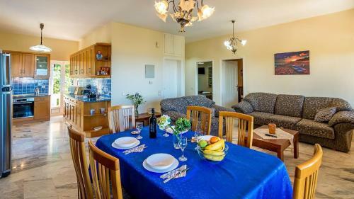 Chania Poolside Resort - Panoramic Seaview Villa