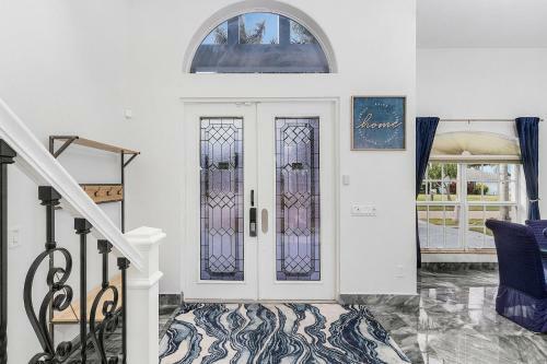Villa Esmeralda Resort , Waterfront Gulf Access , Luxury