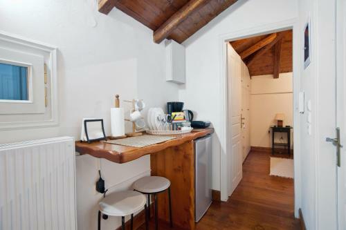 Hostal Elia Apartments Chrisso