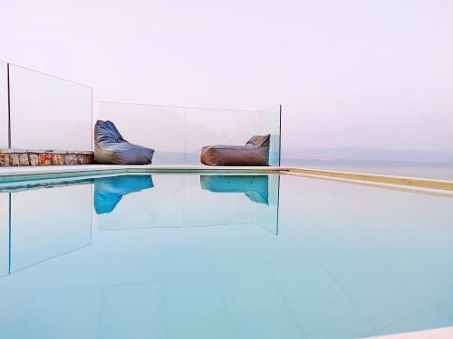 Villa Sea & Cliff Luxury Suites By Corfuescapes