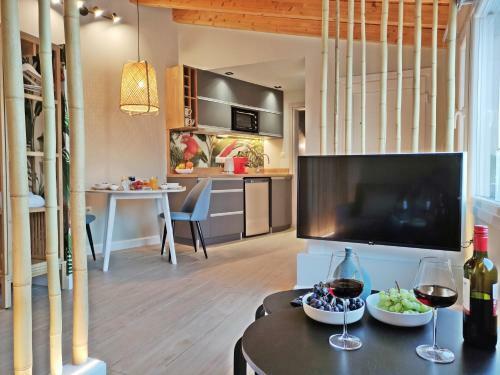 Villa Sea & Cliff Luxury Suites By Corfuescapes