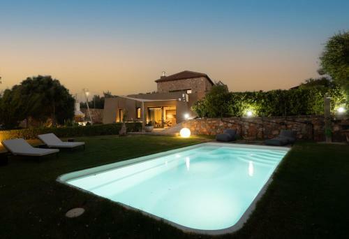 Lithari Luxury Villa Private Pool, Mountain View