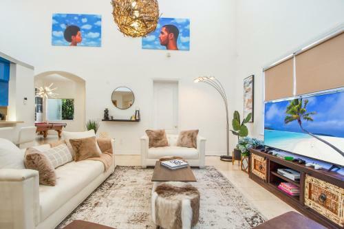 Villa Drake ?waterfront? 6br Close To Beach