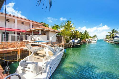 Villa Drake ?waterfront? 6br Close To Beach