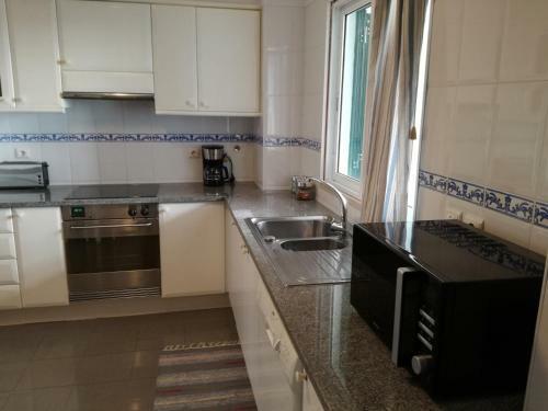 Ajuda/funchal Tourist Two Bedroom Apartament