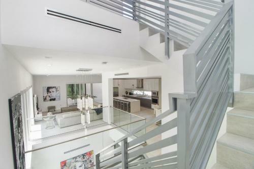 Ikon Villa - Rooftop Pool - Centric & Close To Beach