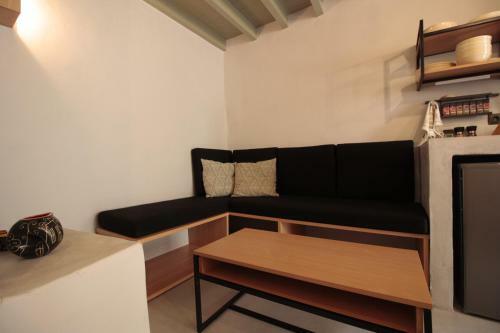 New Guesthouse In Emporios