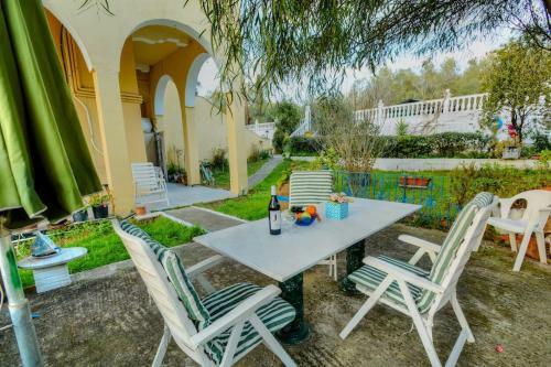 Katerina's Sunset Apartment