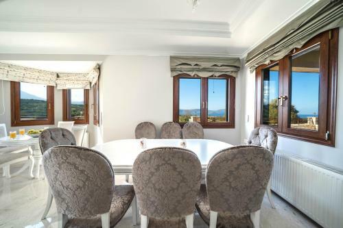 Iremia Luxury Villa With Pool