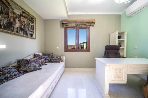 Iremia Luxury Villa With Pool