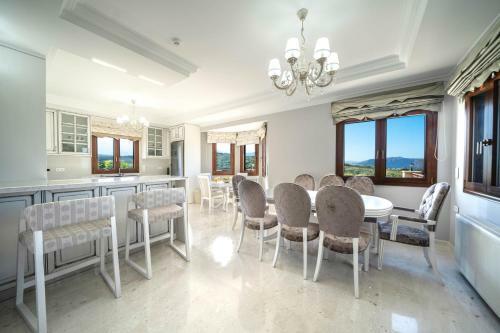 Iremia Luxury Villa With Pool