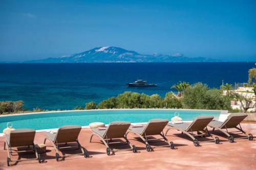Villa Carvella With Private Pool