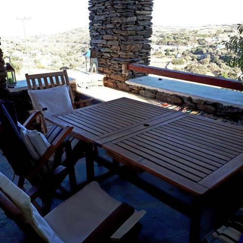 Artistic Cycladic Residence With Spectacular Panoramic View