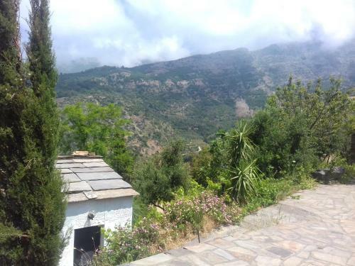 Ikarian Centre Guesthouse