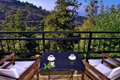 House In ?ndless Green - Arethousa, Ikaria