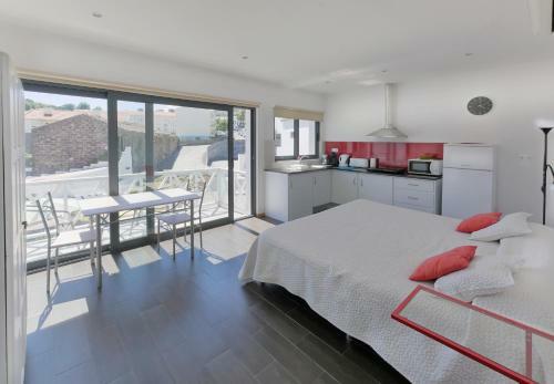 Faial Marina Apartments 1