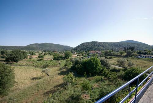 Amarandos Studios (rooms & Apartments)