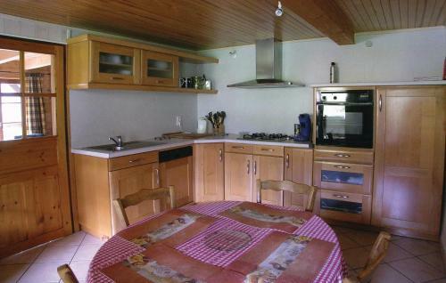 Holiday Home Route de L'aiguille K-894