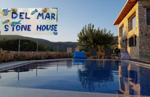 Villa Dell Mar Stone House