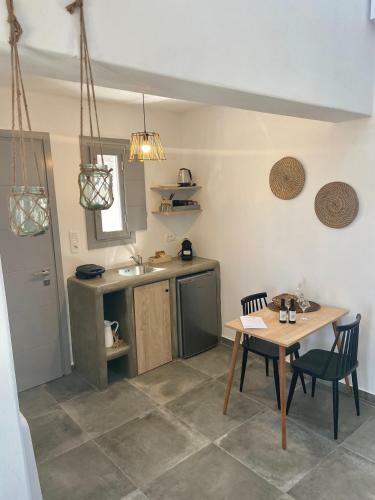 Villa Aeron Suites