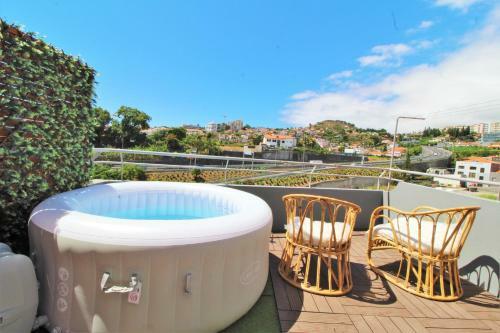 Sunny House Few Minutes From City Center