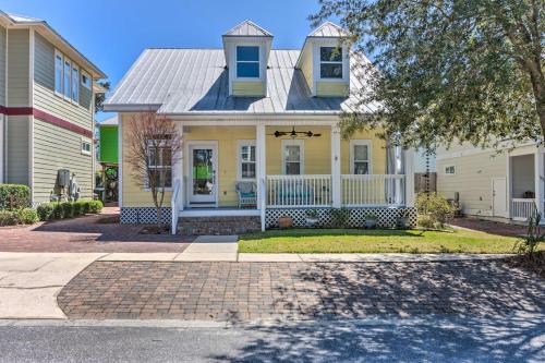 Santa Rosa Cottage Blocks To Beach And Pool!