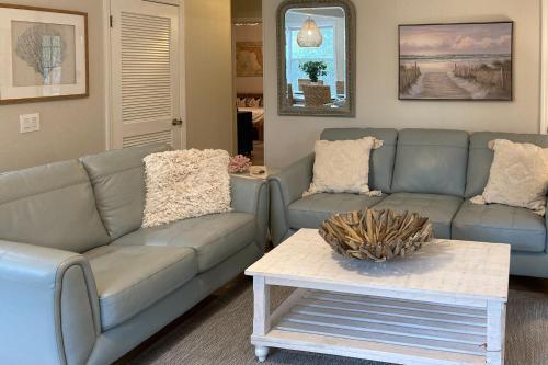 Twin Palms Cottage In Blue Mountain Beach