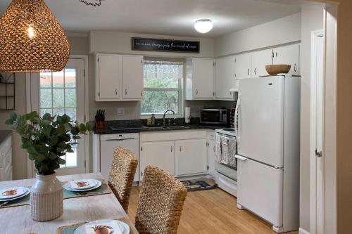 Twin Palms Cottage In Blue Mountain Beach