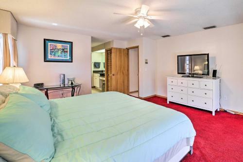 Relaxing Tampa Abode With Screened Lanai And Pool
