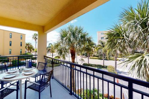 101 - Palms Of Treasure Island