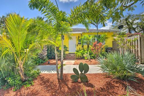 West Palm Beach Home With Vibrant Yard And Deck!
