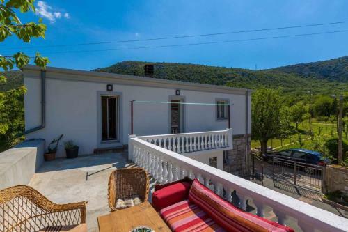 Holiday Home In Drivenik 39097