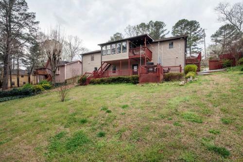 Relaxing Family Retreat/pool Table/large Deck/5beds/3baths