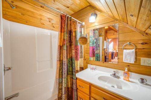 Bear Foot Lodge