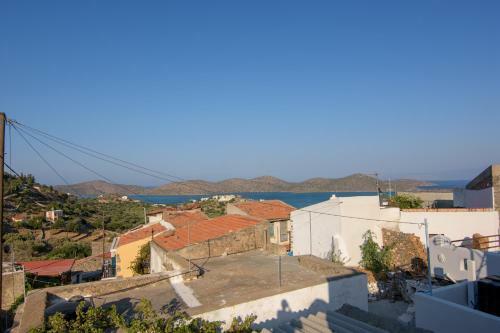 Lilas Traditional Maisonette