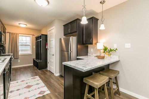 Quaint Cedar Rapids Home - 1 5 Mi To Downtown