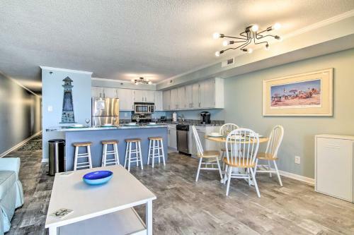Apartamento Chic Oceanfront Condo Less Than Half Mi To Boardwalk!