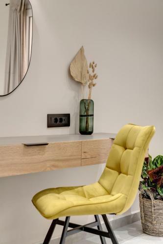 Argento Urban Apartment (sphere)