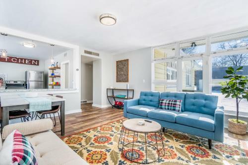 Lee Street Getaway