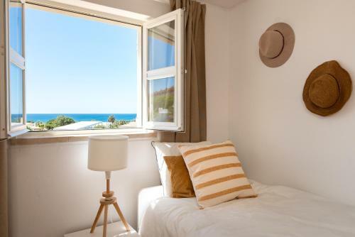Beach Villa With Ocean View And Rooftop Cinema