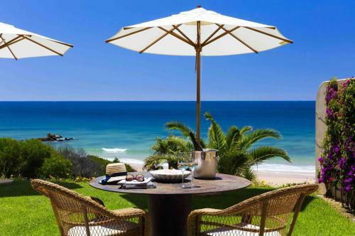 Beach Villa With Ocean View And Rooftop Cinema