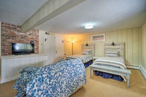 Peaceful Waterfront Cottage By Mt Monadnock
