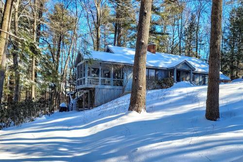 Peaceful Waterfront Cottage By Mt Monadnock
