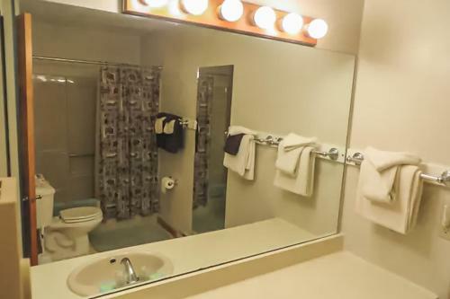 Deer Park Resort 211