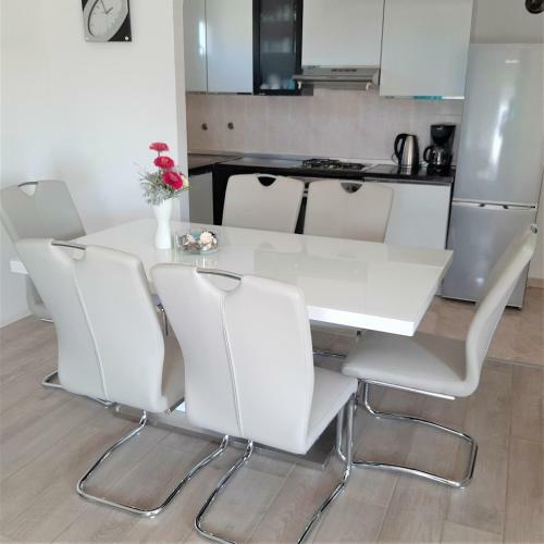 Apartments"nika" With Private Pool