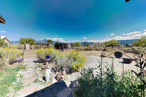 Artist's Residence At Blueberry Hill