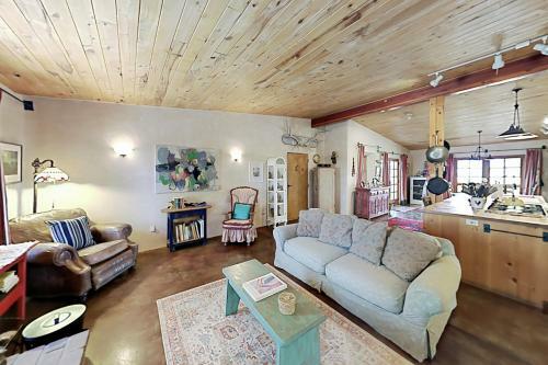 Artist's Residence At Blueberry Hill